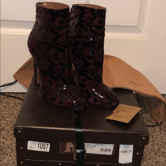 ALAiA BOOTS - Picture 6 of 8